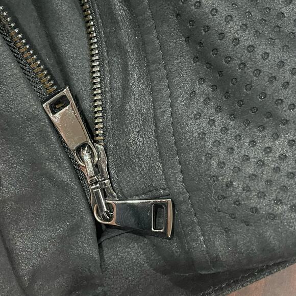 Vince Asymmetrical Zip Perforated Leather Vest Size XS - Picture 12 of 13